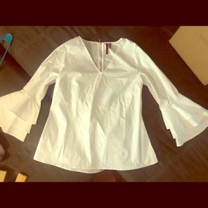 NWOT Gorgeous white blouse w peplum sleeve detail